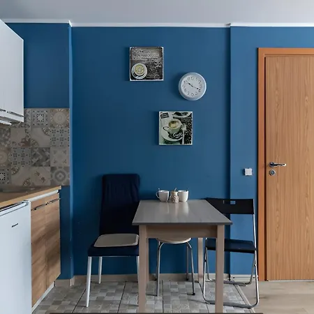 Apartment Cozy Near The Sea